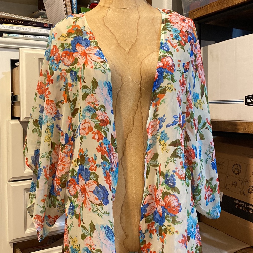 Love & Love Cover Up Cape Wrap Medium